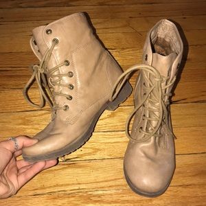 Combat boots